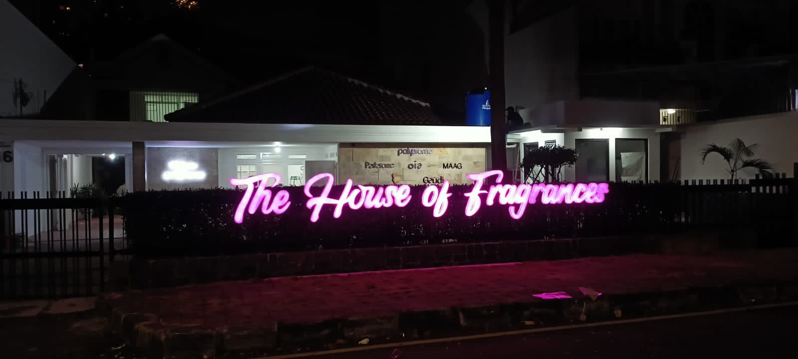 Renovasi Kantor The House of Fragrances (Polyarome)